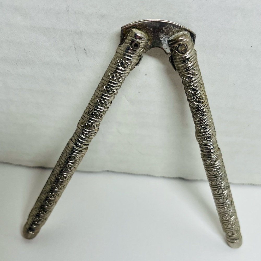 VINTAGE ANTIQUE WALNUT, BRAZIL NUT, CRAB & LOBSTER SHELL CRACKER UTENSIL/TOOL